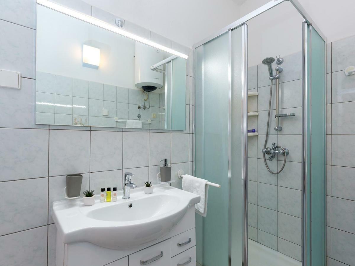 New City Center Design Apartment بوريتش المظهر الخارجي الصورة